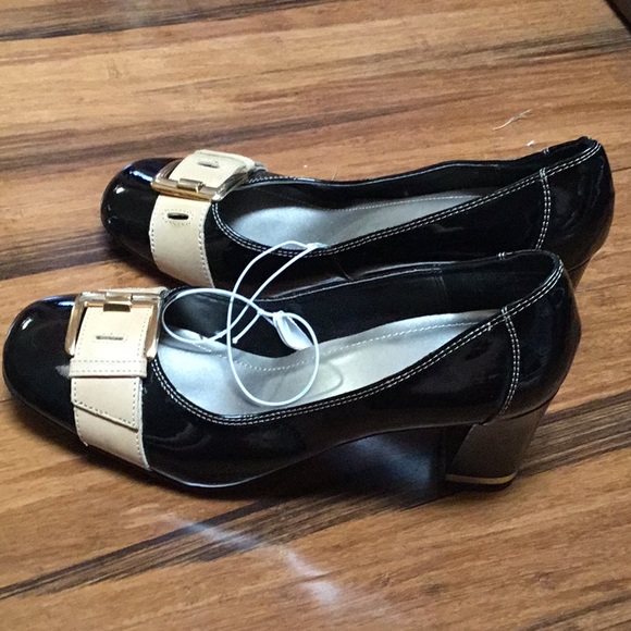 Mossimo - Picture 2 of 3